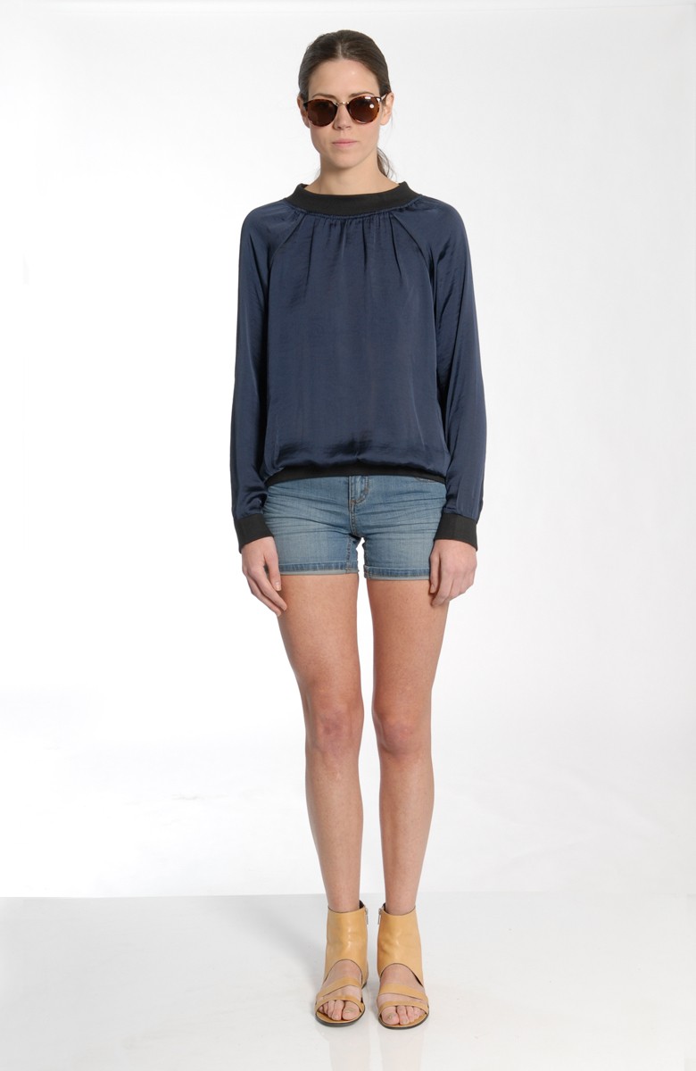 VACCINE - Sports style luxe jumper